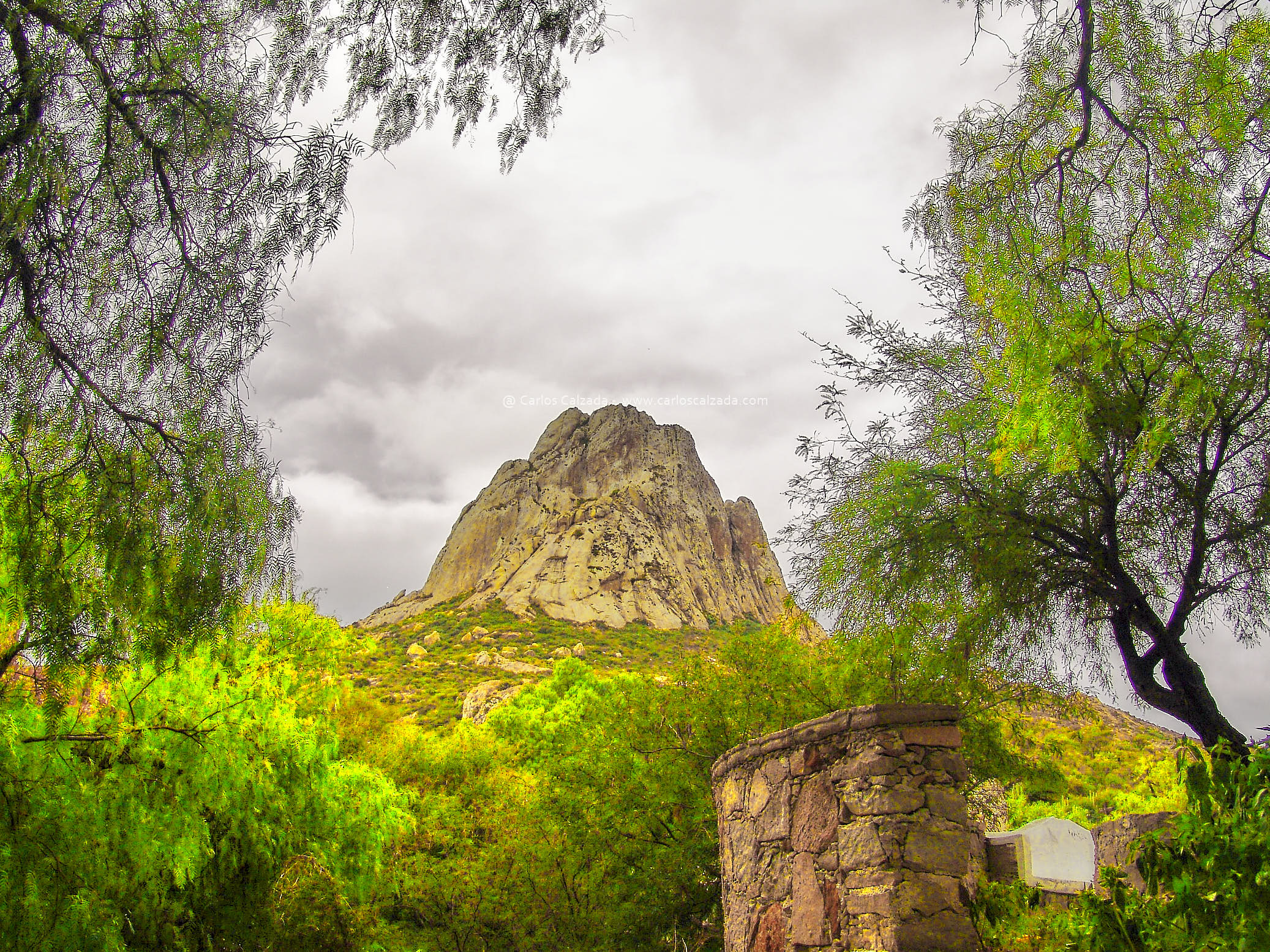 jul. 22 2006-Peña de Bernal-DSC04712.jpg